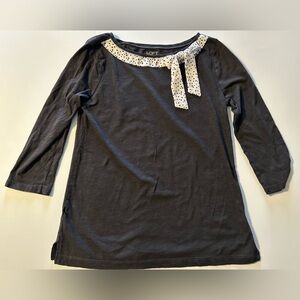LOFT Outlet 3/4 Sleeve Charcoal Gray Tee with Faux Tie Around Neck Size Small
